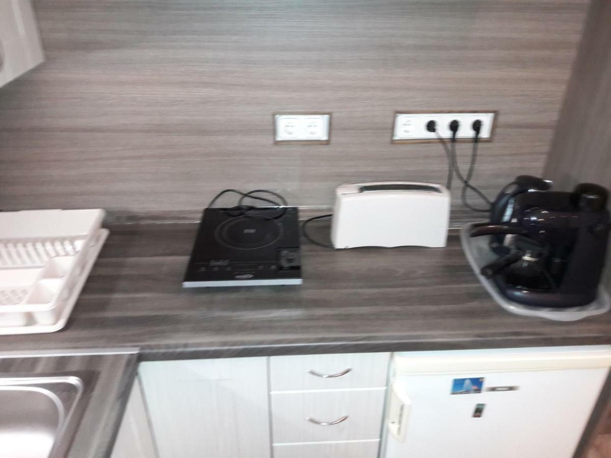 Dombóvári Way Apartman
